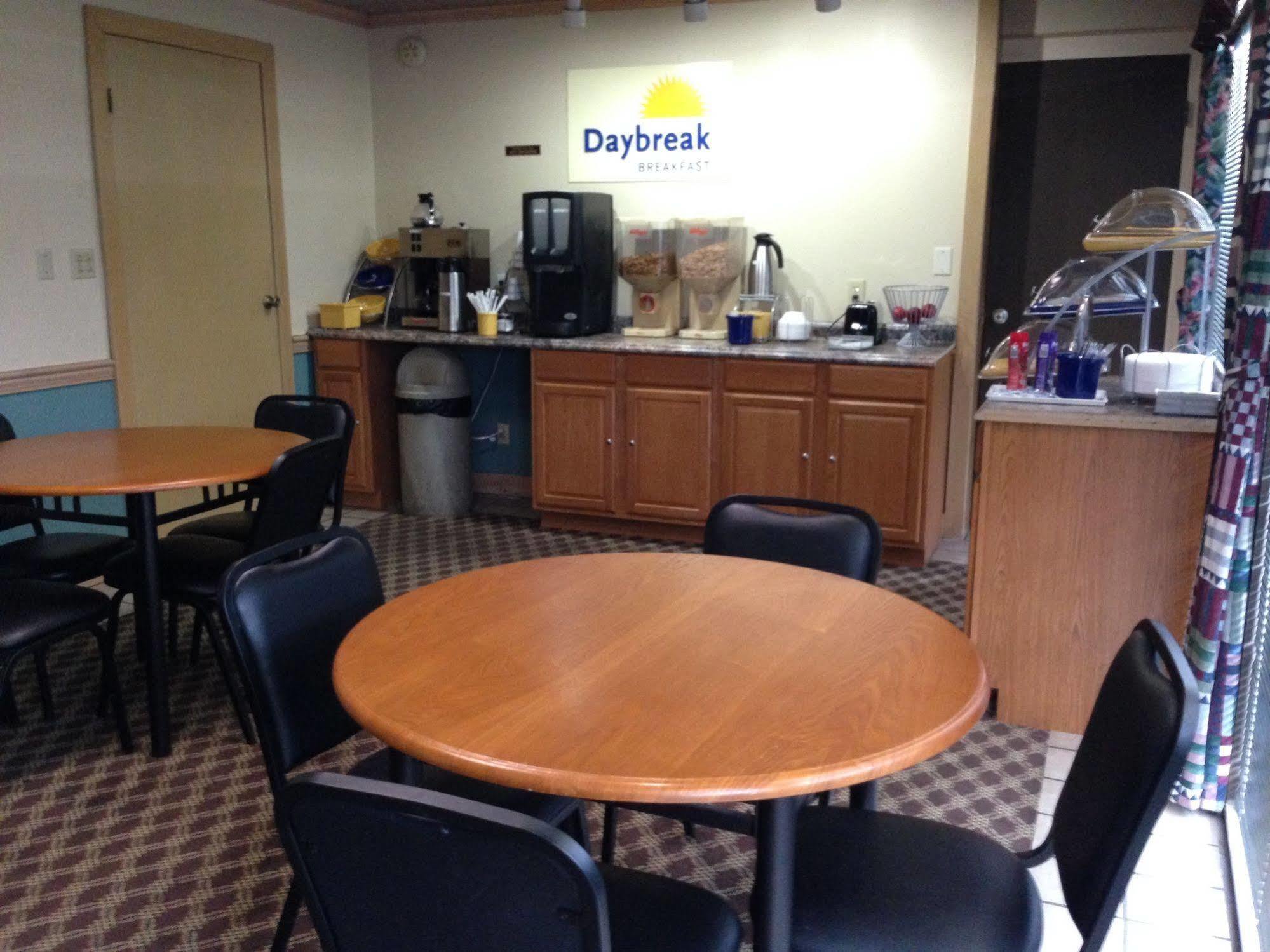 Days Inn By Wyndham Florence Downtown Exteriör bild